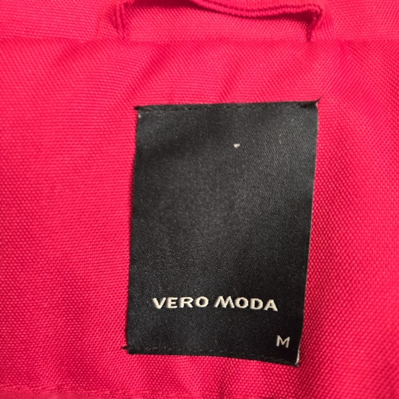 Vero Moda Red Waist Length Ski Jacket Jacket. Aize Medium - Picture 12 of 14
